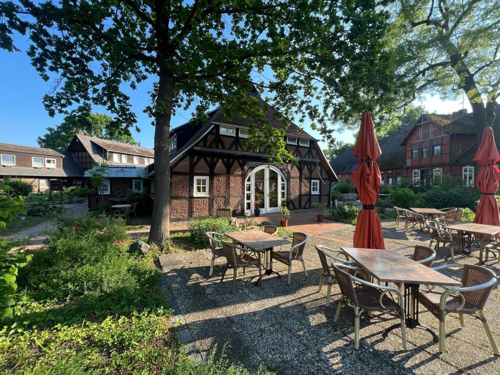Ihr Ferien Hotel Brunnenhof Suhlendorf Exterior foto
